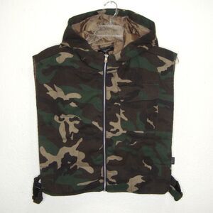 NWT Helium London Camo Hooded Vest Open Sides Clips Quilted Airsoft Streetwear